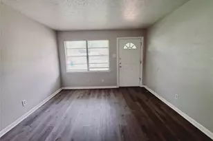 3831 Castle Hills Dr, Dallas, TX 75241 - Photo 2