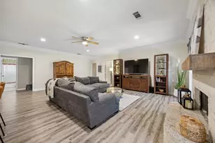 729 Herman Dr, Hurst, TX 76054 - Photo 8