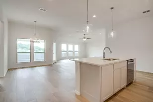 6913 Trail Rock Dr, Benbrook, TX 76126 - Photo 14