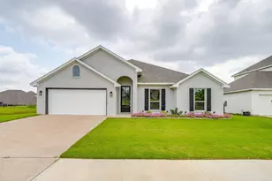 6913 Trail Rock Dr, Benbrook, TX 76126 - Photo 1