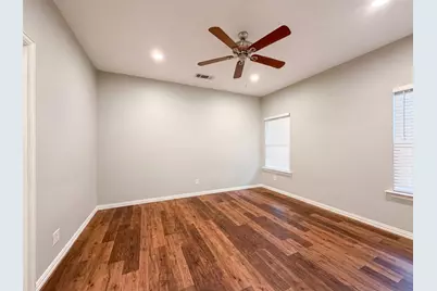 619 E Arlington Avenue, Fort Worth, TX 76104 - Photo 14