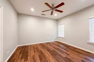 619 E Arlington Ave, Fort Worth, TX 76104 - Photo 14