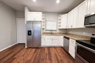 619 E Arlington Ave, Fort Worth, TX 76104 - Photo 2