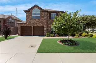 964 Wellington Dr, Lewisville, TX 75067 - Photo 1