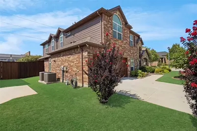 964 Wellington Drive, Lewisville, TX 75067 - Photo 4
