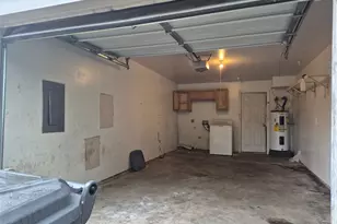 10375 Brockton Dr, Dallas, TX 75217 - Photo 14