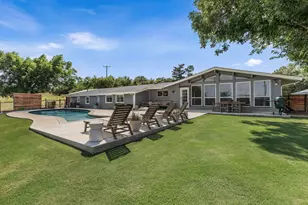 1613 S Cliff St, Decatur, TX 76234 - Photo 1