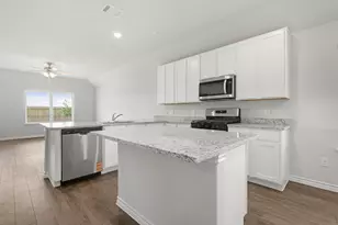 9225 Union Pacific Dr, Fort Worth, TX 76036 - Photo 2