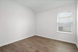 9225 Union Pacific Dr, Fort Worth, TX 76036 - Photo 14