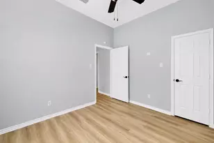2505 Classic Ct W, Bedford, TX 76021 - Photo 28