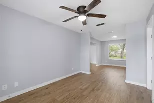 615 W Coffin St, Denison, TX 75020 - Photo 12