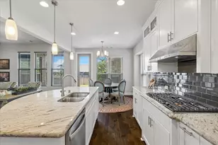 10817 Pedernales Falls Dr, Flower Mound, TX 76226 - Photo 12