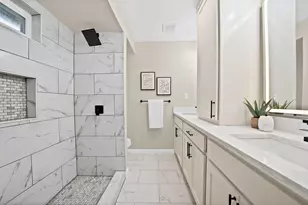 807 Hillcrest Dr, Arlington, TX 76010 - Photo 16
