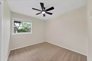807 Hillcrest Dr, Arlington, TX 76010 - Photo 20