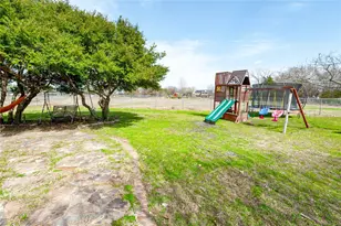 112 Deborde Cir, Red Oak, TX 75154 - Photo 38