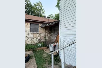 4027 Penrod Avenue, Cockrell Hill, TX 75211 - Photo 4