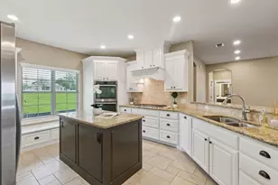 320 Tate Cir, Sherman, TX 75090 - Photo 6