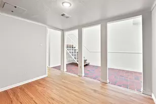 3195 Golden Oak Ct, Farmers Branch, TX 75234 - Photo 4