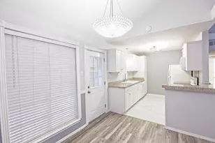 10590 High Hollows Dr, Dallas, TX 75230 - Photo 10