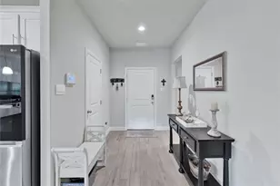 321 Valentine Ct, Burleson, TX 76028 - Photo 6