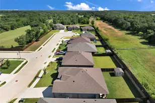 321 Valentine Ct, Burleson, TX 76028 - Photo 34