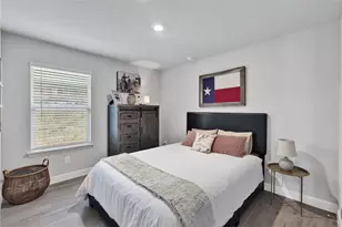 321 Valentine Ct, Burleson, TX 76028 - Photo 14