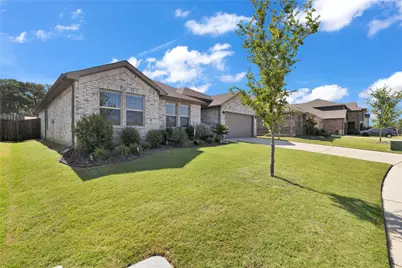 321 Valentine Court, Burleson, TX 76028 - Photo 4