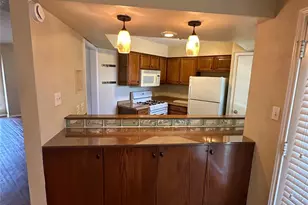 630 W Canty St, Dallas, TX 75208 - Photo 4
