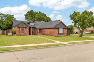 3651 Stresa Ln, Grand Prairie, TX 75052 - Photo 36