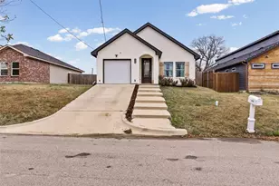 1326 Hemphill St, Greenville, TX 75401 - Photo 2