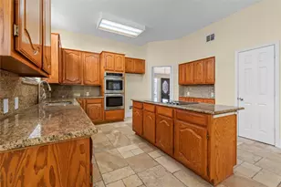 3607 Flagstone Dr, Carrollton, TX 75007 - Photo 6