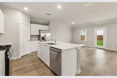204 Whitlow Drive, Princeton, TX 75071 - Photo 6