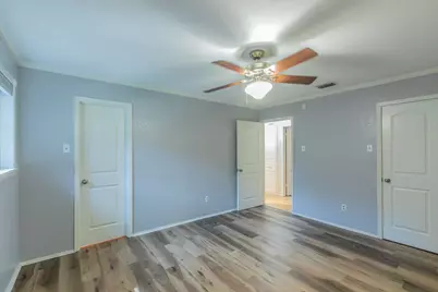 241 Travis Lane, Hewitt, TX 76643 - Photo 14