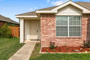 621 Woodpecker Ln, Fort Worth, TX 76108 - Photo 2