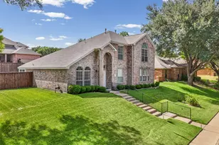 553 Renee Ln, DeSoto, TX 75115 - Photo 2