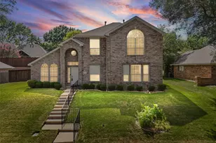 553 Renee Ln, DeSoto, TX 75115 - Photo 1