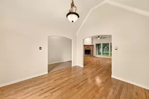 2105 Ridgewood Dr, Bridgeport, TX 76426 - Photo 6