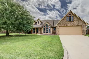 2105 Ridgewood Dr, Bridgeport, TX 76426 - Photo 1