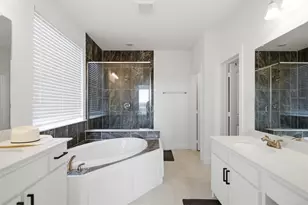 318 Gleneagles Dr, Garland, TX 75040 - Photo 12
