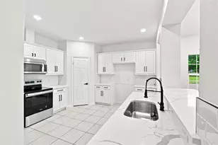 122 Clear Creek Dr, Red Oak, TX 75154 - Photo 2