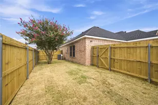 122 Clear Creek Dr, Red Oak, TX 75154 - Photo 22