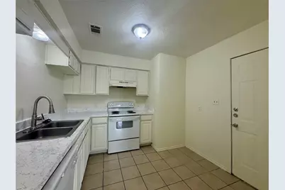 2057 W Walnut Street #A, Garland, TX 75042 - Photo 6