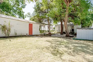 3323 W Clarendon Dr, Dallas, TX 75211 - Photo 26