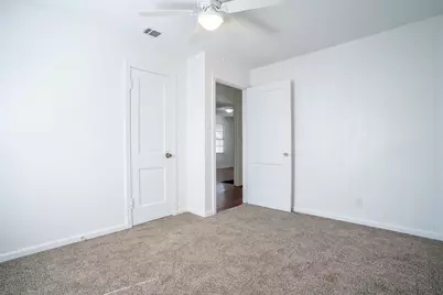 3323 W Clarendon Drive, Dallas, TX 75211 - Photo 16
