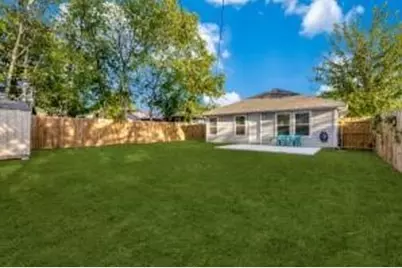 2719 Avenue J, Fort Worth, TX 76105 - Photo 2
