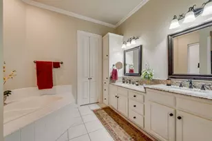 757 Village Green Dr, DeSoto, TX 75115 - Photo 14