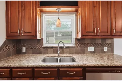 760 Oakwood Avenue, Hurst, TX 76053 - Photo 16
