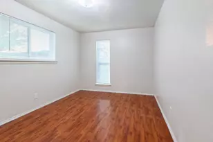 756 E Pecan St, Hurst, TX 76053 - Photo 14