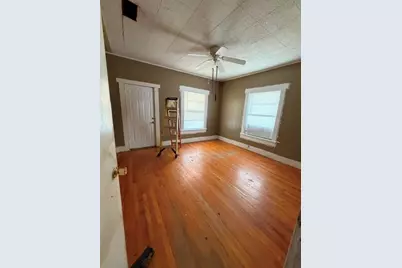 2203 Pearl Avenue, Fort Worth, TX 76164 - Photo 4