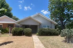 421 N 3rd St, Jacksboro, TX 76458 - Photo 18